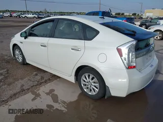 2012 Toyota Prius z VIN JTDKN3DP3C3012388, wystawiony jako IAAI lot #42436517 z przebiegiem 196 072 mil mil oraz . Historia ofert i sprzedaży dostępna na DreamBid. Obrazek 3.