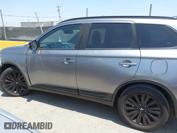 2020 Mitsubishi Outlander SE with VIN JA4AD3A39LZ034984, listed as a IAAI auction lot 42431048 with 102,314 mi miles and . Bid and sale history available at DreamBid. Image 15.