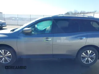 2020 Nissan Pathfinder S with VIN 5N1DR2AM4LC602127, listed as a IAAI auction lot 41762542 with 117,195 mi miles. Bid and sale history available at carsss.com. Image 14.