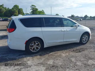 2017 Chrysler Pacifica Limited с VIN 2C4RC1GG0HR505044, выставлен на аукционе IAAI как лот 42541256 с пробегом 97 341 миль миль и . История ставок и продаж доступна на DreamBid. Изображение 13.