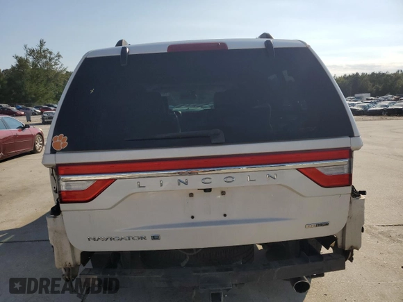 2015 Lincoln Navigator z VIN 5LMJJ3HT2FEJ09596, wystawiony jako Copart lot #73614824 z przebiegiem 157 253 mil mil oraz Szkoda całkowita • Salvage title. Historia ofert i sprzedaży dostępna na DreamBid. Obrazek 6.