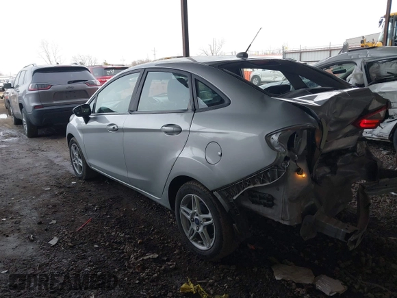 2018 Ford Fiesta SE with VIN 3FADP4BJ2JM133499, listed as a IAAI auction lot 41547240 with 125,186 mi miles. Bid and sale history available at carsss.com. Image 3.