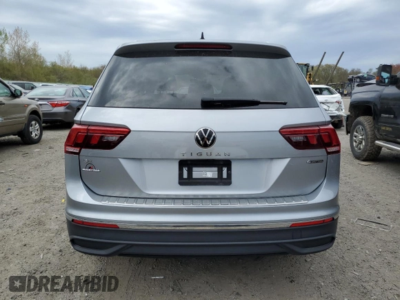 2022 Volkswagen Tiguan SE with VIN 3VV2B7AX3NM175114, listed as a Copart auction lot 52136025 with 35,906 mi miles and Salvage title. Bid and sale history available at DreamBid. Image 6.