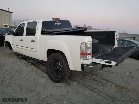 2011 GMC Sierra 1500 SLE with VIN 3GTP1VE08BG360861, listed as a Copart auction lot 47107255 with 132,993 mi miles and Salvage Title. Bid and sale history available at carsss.com. Image 2.