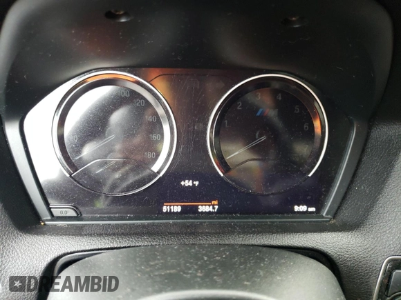 2018 BMW M2 z VIN WBS1J5C54J7B70369, wystawiony jako Copart lot #47759695 z przebiegiem 51 189 mil mil oraz Szkoda całkowita • Salvage title. Historia ofert i sprzedaży dostępna na DreamBid. Obrazek 9.
