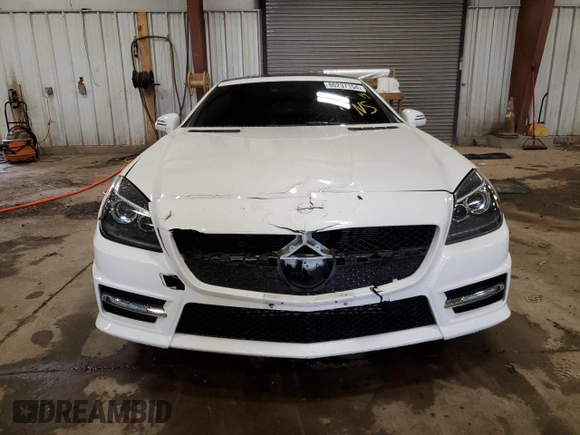 2014 Mercedes-Benz SLK 250 with VIN WDDPK4HA8EF092580, listed as a Copart auction lot 80237154 with 111,151 mi miles and Clean title. Bid and sale history available at DreamBid. Image 5.