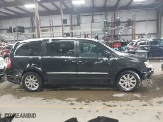 2014 Chrysler Town & Country Touring with VIN 2C4RC1BG4ER330039, listed as a IAAI auction lot 41335713 with 113,969 mi miles. Bid and sale history available at carsss.com. Image 14.