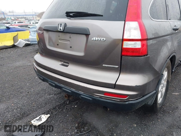 2011 Honda CR-V SE with VIN 5J6RE4H49BL110385, listed as a IAAI auction lot 41091191 with 209,187 mi miles. Bid and sale history available at carsss.com. Image 17.