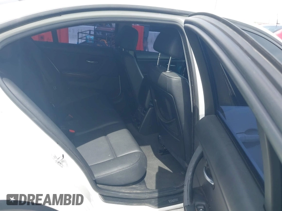 2007 BMW 3 Series 328i with VIN WBAVC53537FZ81155, listed as a IAAI auction lot 42368057 with 134,870 mi miles and . Bid and sale history available at DreamBid. Image 8.