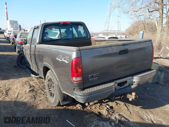 2003 Ford F-150 XL with VIN 2FTRX18WX3CB01433, listed as a IAAI auction lot 41768388 with 170,357 mi miles. Bid and sale history available at carsss.com. Image 3.