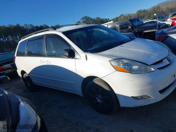 2008 Toyota Sienna CE with VIN 5TDZK23C88S152121, listed as a IAAI auction lot 41339980 with 256,294 mi miles. Bid and sale history available at carsss.com. Image 13.