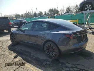 2023 Tesla Model 3 Performance z VIN 5YJ3E1EC2PF673505, wystawiony jako Copart lot #51285665 z przebiegiem 12 019 mil mil oraz Szkoda całkowita • Salvage title. Historia ofert i sprzedaży dostępna na DreamBid. Obrazek 2.