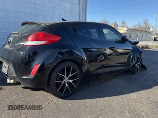 2014 Hyundai Veloster with VIN KMHTC6AD7EU184728, listed as a Copart auction lot 88989725 with 95,191 mi miles and Clean Title. Bid and sale history available at carsss.com. Image 4.