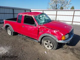 2003 Ford Ranger XL Fleet with VIN 1FTZR45E33PA22384, listed as a IAAI auction lot 42047433 with 195,822 mi miles. Bid and sale history available at carsss.com. Image 1.