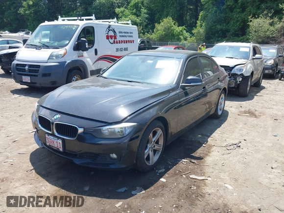 2015 BMW 3 Series 328i xDrive z VIN WBA3B5C52FP653910, wystawiony jako IAAI lot #42563622 z przebiegiem 153 033 mil mil oraz . Historia ofert i sprzedaży dostępna na DreamBid. Obrazek 17.