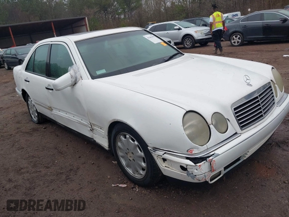 1997 Mercedes-Benz E-Class with VIN WDBJF55F4VA424262, listed as a IAAI auction lot 41462993 with 1 mi miles. Bid and sale history available at carsss.com. Image 1.
