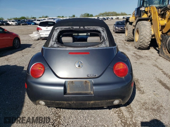 2004 Volkswagen Beetle GLS с VIN 3VWCM31Y34M320887, выставлен на аукционе Copart как лот 54332455 с пробегом 12 064 миль миль и Списание • Salvage title. История ставок и продаж доступна на DreamBid. Изображение 6.