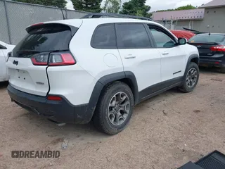 2020 Jeep Cherokee Latitude with VIN 1C4PJMCXXLD578180, listed as a IAAI auction lot 42438023 with 82,845 mi miles and . Bid and sale history available at DreamBid. Image 4.