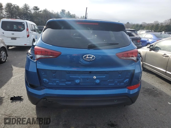 2018 Hyundai Tucson SE z VIN KM8J2CA45JU806388, wystawiony jako Copart lot #41535045 z przebiegiem 215 813 mil mil oraz Szkody całkowita. Historia ofert i sprzedaży dostępna na DreamBid. Obrazek 6.