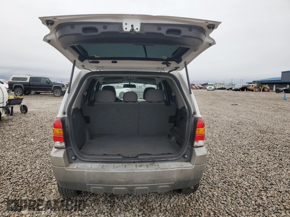 2006 Ford Escape Hybrid with VIN 1FMCU96H96KC73563, listed as a Copart auction lot 81958664 with 186,023 mi miles and Salvage Title. Bid and sale history available at carsss.com. Image 6.