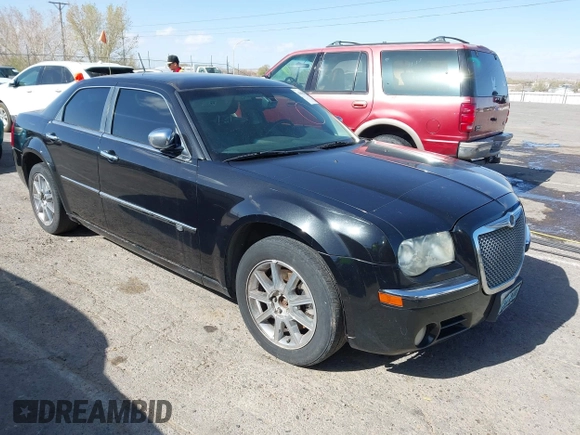 2008 Chrysler 300 C with VIN 2C3KK63H28H119526, listed as a IAAI auction lot 41898713 with Not Provided miles and . Bid and sale history available at carsss.com. Image 14.