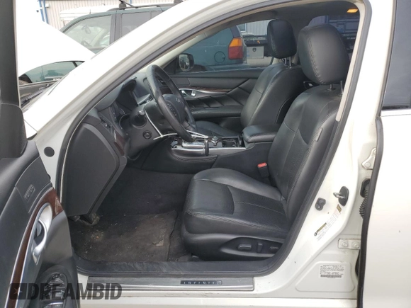 2015 Infiniti Q70 with VIN JN1BY1AR0FM561260, listed as a Copart auction lot 46496955 with 69,792 mi miles and Salvage title. Bid and sale history available at DreamBid. Image 7.