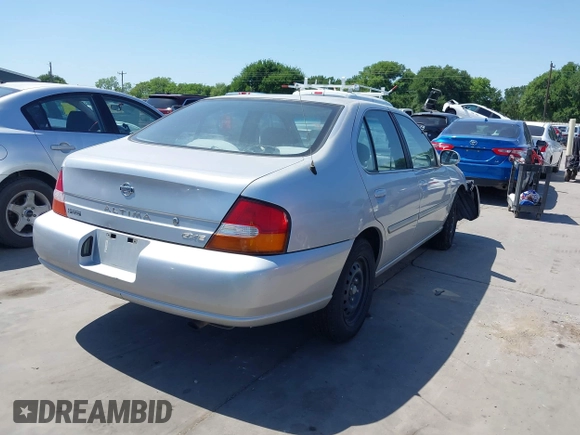 1998 Nissan Altima XE with VIN 1N4DL01D6WC244436, listed as a IAAI auction lot 42002866 with 173,633 mi miles and . Bid and sale history available at carsss.com. Image 4.