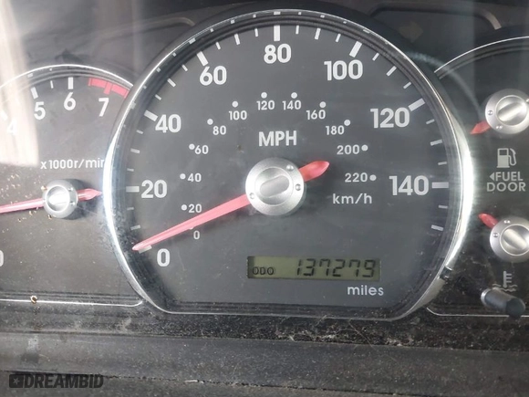 2011 Mitsubishi Galant FE with VIN 4A32B2FF0BE030385, listed as a IAAI auction lot 40740593 with 137,279 mi miles. Bid and sale history available at carsss.com. Image 7.