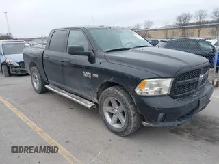 2014 Ram 1500 Express z VIN 1C6RR7KTXES115348, wystawiony jako IAAI lot #41113266 z przebiegiem 196 258 mil mil oraz . Historia ofert i sprzedaży dostępna na DreamBid. Obrazek 1.