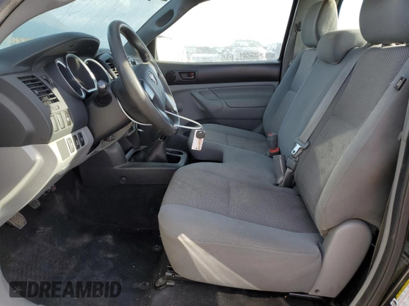 2013 Toyota Tacoma z VIN 5TFPX4EN7DX015095, wystawiony jako Copart lot #84664074 z przebiegiem 188 709 mil mil oraz Szkoda całkowita • Salvage title. Historia ofert i sprzedaży dostępna na DreamBid. Obrazek 7.