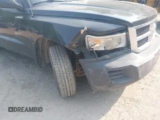 2008 Dodge Dakota ST z VIN 1D7HW22K48S619413, wystawiony jako IAAI lot #42425351 z przebiegiem 47 418 mil mil oraz . Historia ofert i sprzedaży dostępna na DreamBid. Obrazek 6.