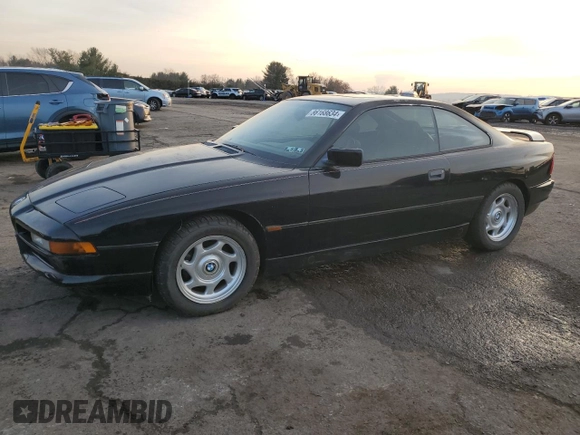 1995 BMW 8 Series z VIN WBAEF6320SCC89547, wystawiony jako Copart lot #86168634 z przebiegiem 93 256 mil mil oraz Czysty tytuł • Clean title. Historia ofert i sprzedaży dostępna na DreamBid. Obrazek 1.