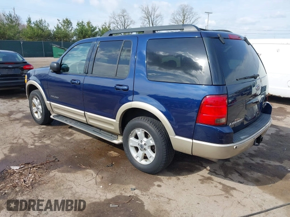 2005 Ford Explorer Eddie Bauer z VIN 1FMZU74K65UA57931, wystawiony jako IAAI lot #42131823 z przebiegiem Nie podano mil oraz . Historia ofert i sprzedaży dostępna na DreamBid. Obrazek 3.