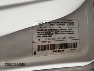 2000 Volvo S70 z VIN YV1LS61J4Y2625884, wystawiony jako Copart lot #82885414 z przebiegiem Nie podano mil oraz Szkody całkowita. Historia ofert i sprzedaży dostępna na DreamBid. Obrazek 12.
