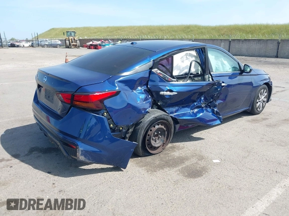 2019 Nissan Altima S z VIN 1N4BL4BV3KC103257, wystawiony jako IAAI lot #42056680 z przebiegiem 99 467 mil mil oraz . Historia ofert i sprzedaży dostępna na DreamBid. Obrazek 4.