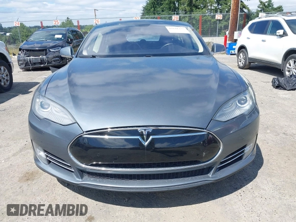 2013 Tesla Model S Performance with VIN 5YJSA1DP8DFP28644, listed as a IAAI auction lot 42641375 with 140,941 mi miles and . Bid and sale history available at DreamBid. Image 12.