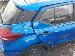 2024 Nissan Kicks S z VIN 3N1CP5BV1RL518247, wystawiony jako IAAI lot #41783680 z przebiegiem 15 846 mil mil oraz . Historia ofert i sprzedaży dostępna na DreamBid. Obrazek 6.