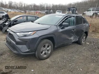 2023 Toyota RAV4 Hybrid LE z VIN 4T3LWRFV1PU106501, wystawiony jako Copart lot #51085515 z przebiegiem 44 908 mil mil oraz Szkoda całkowita • Salvage title. Historia ofert i sprzedaży dostępna na DreamBid. Obrazek 1.