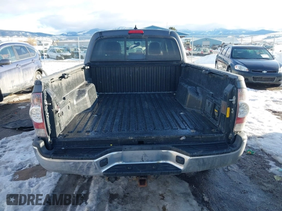 2013 Toyota Tacoma with VIN 3TMMU4FNXDM059768, listed as a IAAI auction lot 41375737 with 227,477 mi miles. Bid and sale history available at carsss.com. Image 16.