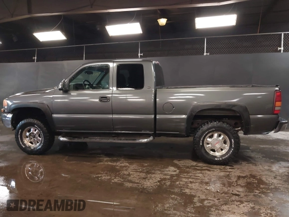2000 GMC Sierra 1500 SLE with VIN 1GTEK19T0YZ211077, listed as a IAAI auction lot 41626980 with 224,823 mi miles and . Bid and sale history available at DreamBid. Image 14.