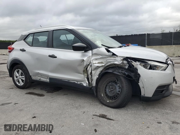 2019 Nissan Kicks S z VIN 3N1CP5CUXKL507260, wystawiony jako Copart lot #56891825 z przebiegiem 50 193 mil mil oraz Nie do naprawy • Non repairable. Historia ofert i sprzedaży dostępna na DreamBid. Obrazek 4.