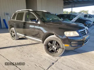 2007 Volkswagen Touareg V6 with VIN WVGZE77L77D002814, listed as a Copart auction lot 82108304 with 140,844 mi miles and Clean Title. Bid and sale history available at DreamBid. Image 4.