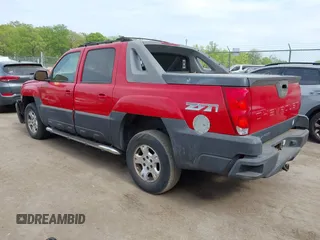 2003 Chevrolet Avalanche with VIN 3GNEK13T83G191752, listed as a IAAI auction lot 42126350 with 106,334 mi miles. Bid and sale history available at carsss.com. Image 3.