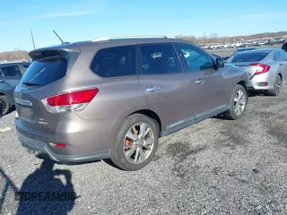 2014 Nissan Pathfinder S with VIN 5N1AR2MM2EC611720, listed as a IAAI auction lot 41863203 with 241,234 mi miles. Bid and sale history available at carsss.com. Image 4.