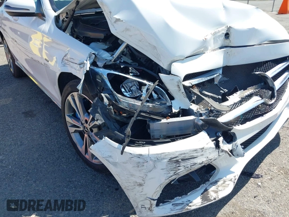 2017 Mercedes-Benz C 350e with VIN 55SWF4HB8HU219807, listed as a IAAI auction lot 41848124 with 43,207 mi miles and . Bid and sale history available at DreamBid. Image 6.