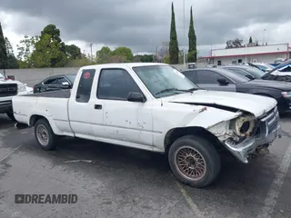 1992 Toyota Pickup DLX with VIN JT4RN93P9N5064411, listed as a IAAI auction lot 41787535 with 170,294 mi miles and . Bid and sale history available at DreamBid. Image 13.