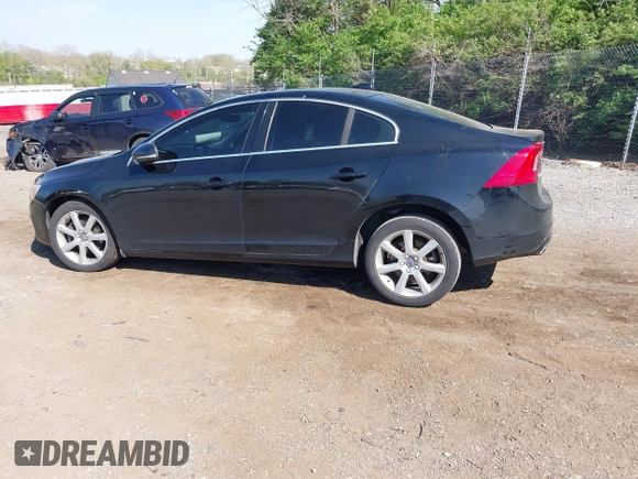 2016 Volvo S60 T5 Drive-E Premier with VIN YV126MFK8G2412344, listed as a IAAI auction lot 42108519 with 129,579 mi miles. Bid and sale history available at carsss.com. Image 3.