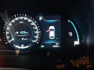 2019 Hyundai Ioniq Plug-In Hybrid Limited with VIN KMHC75LD0KU174453, listed as a IAAI auction lot 41860496 with 66,056 mi miles. Bid and sale history available at carsss.com. Image 7.