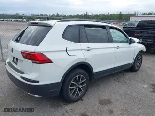 2021 Volkswagen Tiguan S with VIN 3VV1B7AX9MM119690, listed as a IAAI auction lot 41352383 with 27,149 mi miles. Bid and sale history available at carsss.com. Image 4.