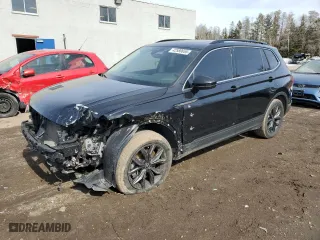 2022 Volkswagen Tiguan SE with VIN 3VV2B7AXXNM061725, listed as a Copart auction lot 42580655 with 82,732 mi miles and Salvage Title. Bid and sale history available at carsss.com. Image 1.